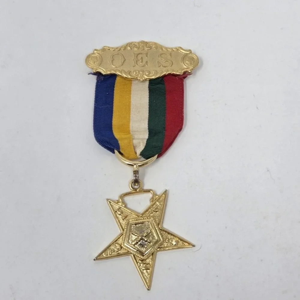 Eastern Star Vintage Station‎ Lapel Pin Conductress OES IA Masonic Antique Jewel